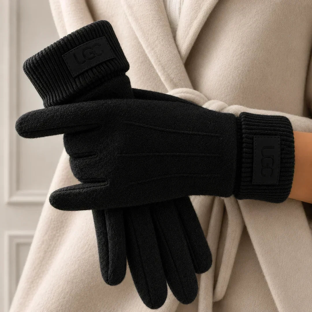 Plush-Lined Cashmere Blend Gloves with Touchscreen Fingertips